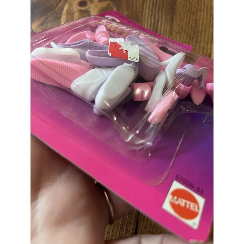 Barbie Little Extras SO MANY SHOES Pack Mattel 1996 New Vintage